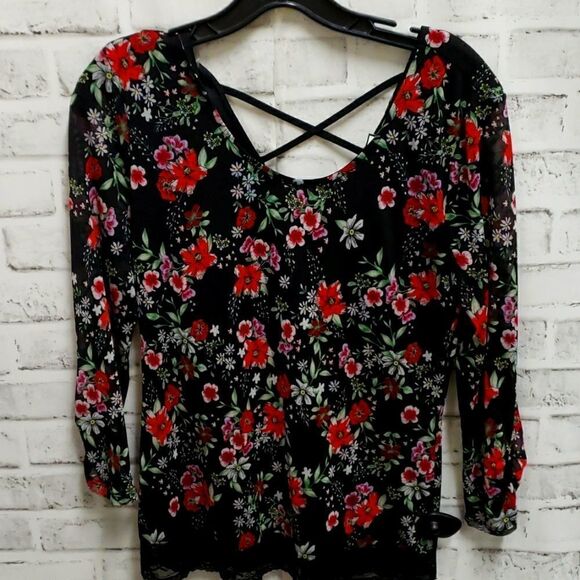 Floral top   - Picture 1 of 2